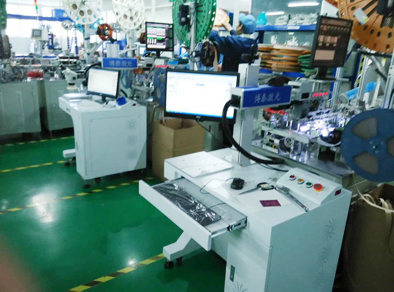 激光打標(biāo)自動(dòng)化配套.jpg 激光打標(biāo)自動(dòng)化配套.jpg